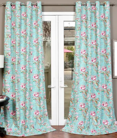 Lambrequin curtains